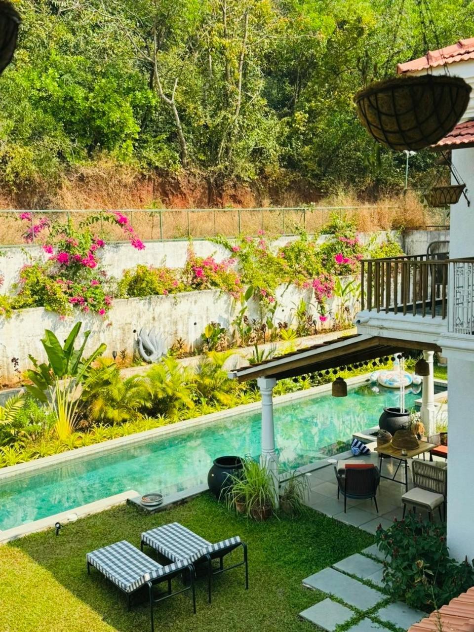 Casa Azul- Luxury 4Bhk Assagao With Private Pool Villa วากาตอร์ ภายนอก รูปภาพ